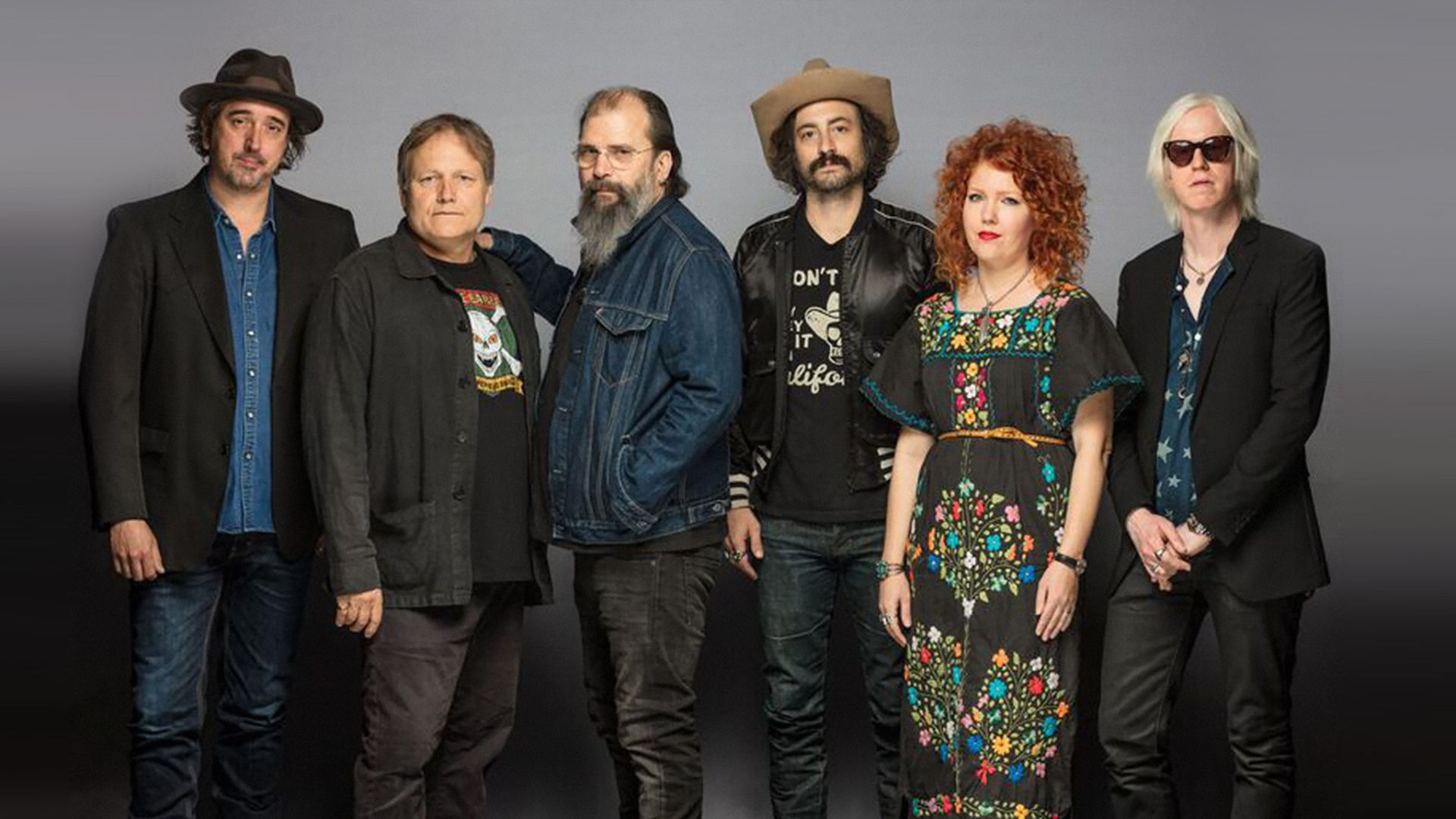 Steve Earle & the Dukes - Aug. 22
